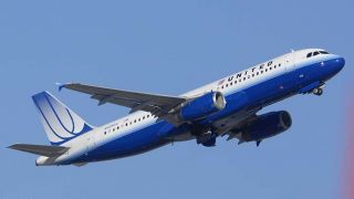 Screenshot 1 — United Airlines Airbus A320 (New Colors)