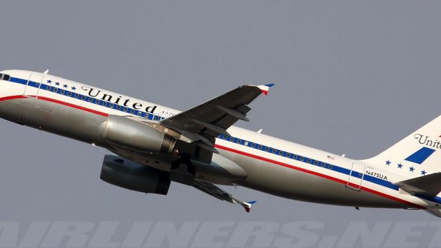Screenshot 1 — Retro United Airlines Airbus A320