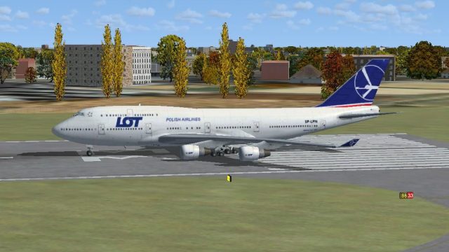 Screenshot 1 — LOT Polish Airlines Boeing 747-400