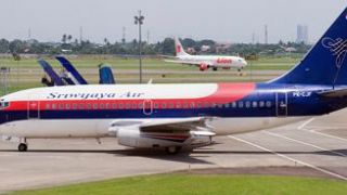 Screenshot 1 — Sriwijaya Air Boeing 737-200 PK-CJF