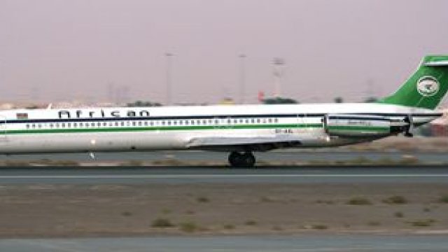 Screenshot 1 — African Express Airways MD-82 5Y-AXL