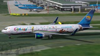 Screenshot 2 — Condor "Heart of Children" Boeing 767-300, Thomas Cook Tail