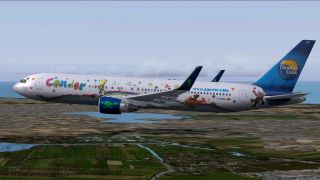 Screenshot 3 — Condor "Heart of Children" Boeing 767-300, Thomas Cook Tail