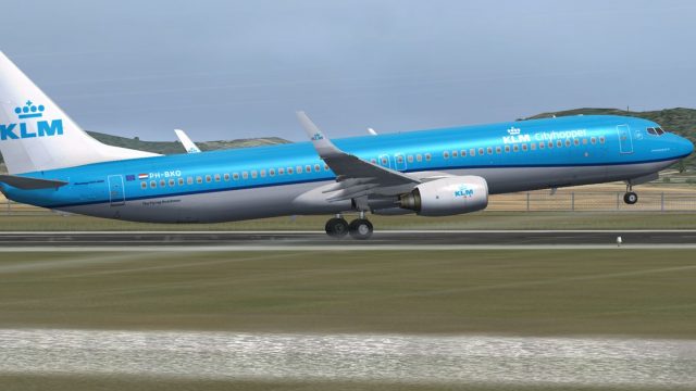 Screenshot 1 — KLM Cityhopper Boeing 737-900 PH-BXQ