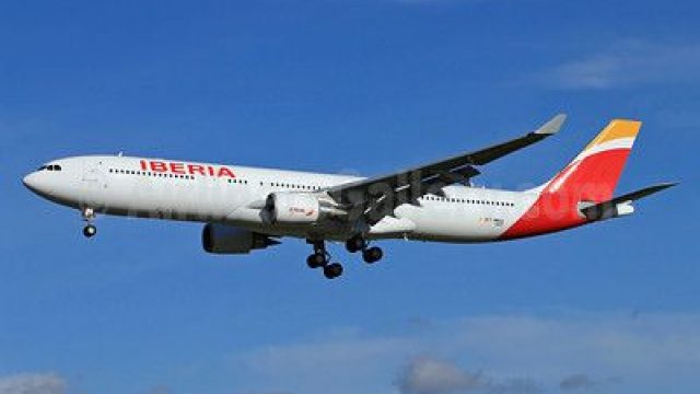Screenshot 1 — Iberia Airbus A330-300 EC-LYF