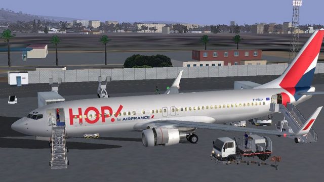 Screenshot 1 — HOP Boeing 737-800