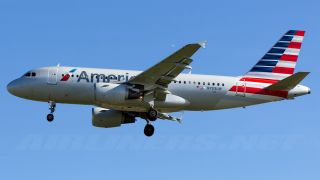 Screenshot 1 — American Airlines Airbus A319 CFM