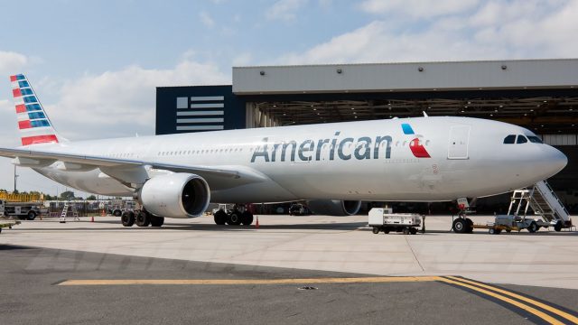 Screenshot 1 — American Airlines Airbus A330-300