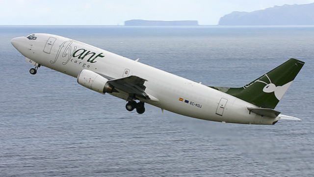 Screenshot 1 — FlyAnt Boeing 737-800 EC-KUI