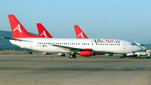 Screenshot 1 — AlbaStar Boeing 737-800 EC-LNC
