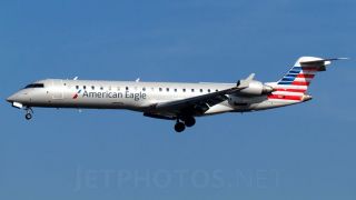 Screenshot 8 — American Eagle CRJ700
