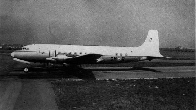 Screenshot 1 — Updated .FS2002 Italian Air Force DOUGLAS C118-A (DC-6B) Presidential transport