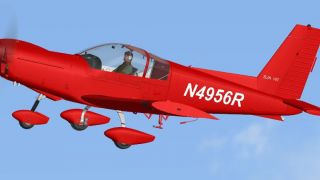 Screenshot 1 — Red Zlin Z-142 N4956R