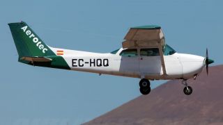 Screenshot 1 — Aerotec Cessna C172