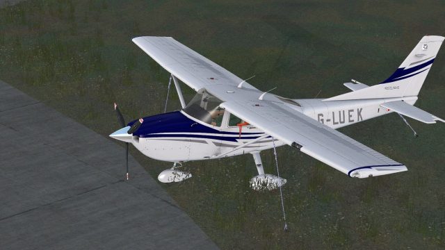 Screenshot 1 — Cessna 182T Skylane G-LUEK