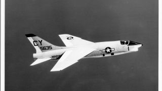 Screenshot 5 — Alphasim/Virtavia F-8 Crusader