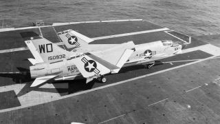 Screenshot 2 — Alphasim/Virtavia F-8 Crusader