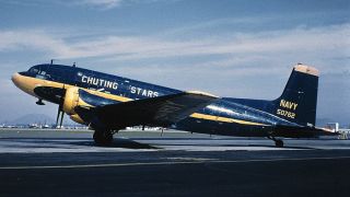 Screenshot 10 — US Navy Chuting Stars Douglas C-117D