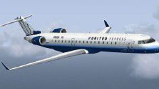 Screenshot 2 — United Express Bombardier CRJ700 old/new repaints