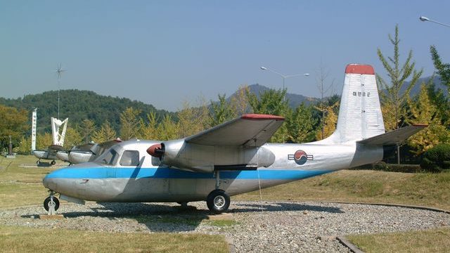 Screenshot 1 — Aero Commander U-9C
