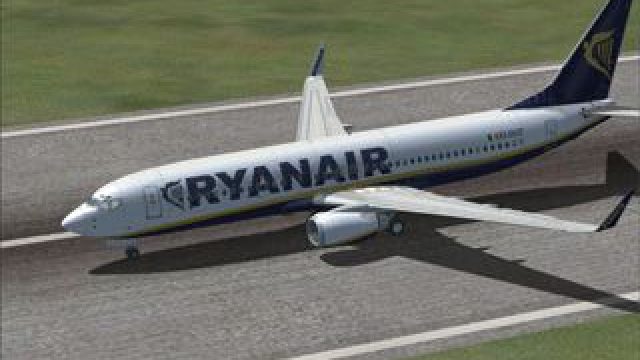 Screenshot 1 — Ryanair Boeing 737-800, registration EI-DCF