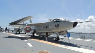 Screenshot 2 — CV-10 Skywarrior
