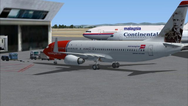 Screenshot 1 — Norwegian Air Shuttle Boeing 737-800, registration LN-NOB