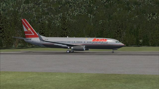 Screenshot 1 — Lauda Boeing 737-800, registration OE-LNG