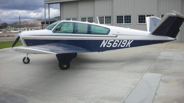 Screenshot 1 — Beech Bonanza V35