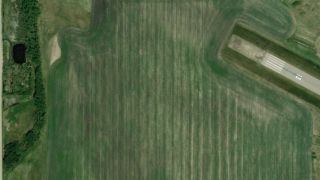 Screenshot 3 — CEA3 Olds-Didsbury Airport Scenery