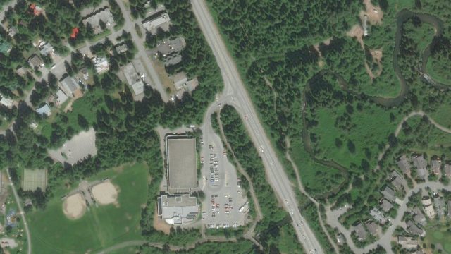 Screenshot 1 — CAE5 Whistler Green Lake Water Aerodrome Scenery