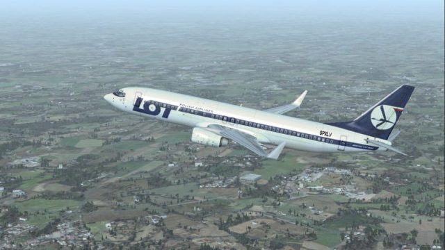 Screenshot 1 — Lot Polish Airlines Boeing 737-800