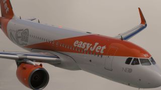 Screenshot 52 — easyJet Airbus A320neo (G-UZHA) 8K Livery