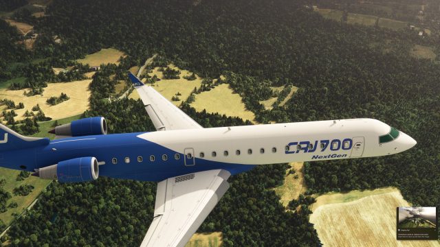 Screenshot 1 — Bombardier CRJ-700 Freeware (Port-Over)