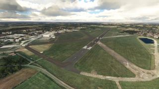 Screenshot 1 — Cranfield Airport, England (EGTC) Scenery