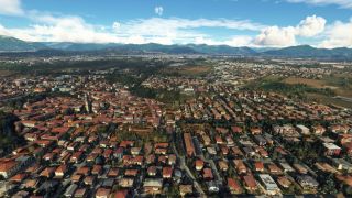 Screenshot 9 — Bergamo City Scenery