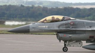 Screenshot 40 — Lockheed Martin F-16 Complete Package