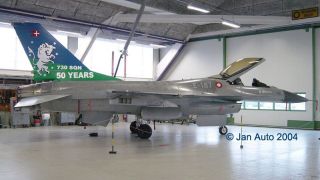 Screenshot 37 — Lockheed Martin F-16 Complete Package