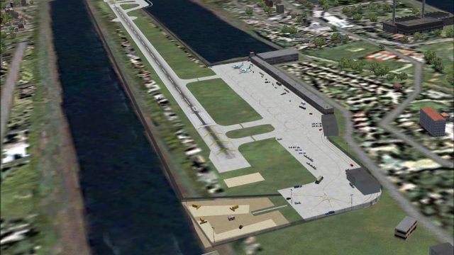 Screenshot 1 — EGLC London City Airport Scenery