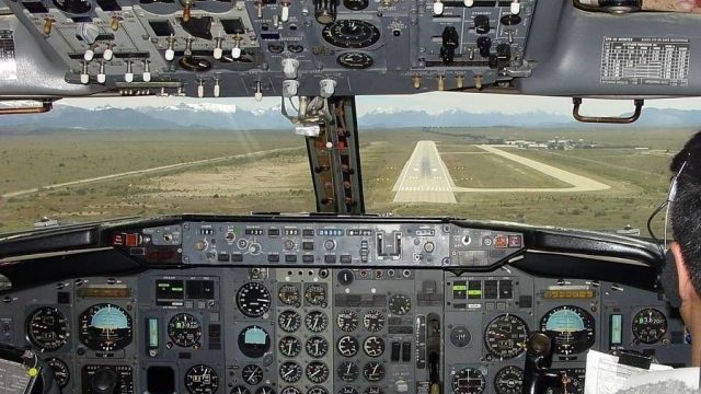 Screenshot 1 — FS2002-04 Boeing 737-200 AEROLINEAS ARGENTINAS Registration LV-JMW
