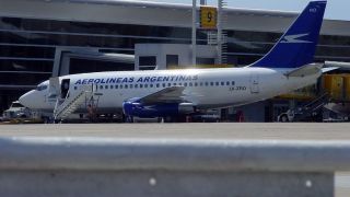 Screenshot 1 — FS2002-04 Boeing 737-200 AEROLINEAS ARGENTINAS Registration LV-ZRO