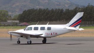 Screenshot 1 — Piper PA31 Navajo