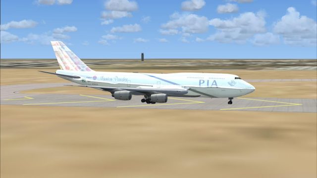 Screenshot 1 — PIA Boeing 747-300 in "mountain paradies" livery