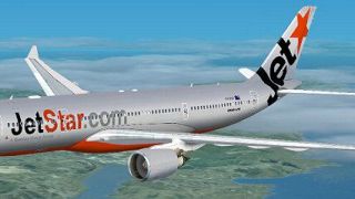 Screenshot 1 — Jetstar Airbus A330-200 Silver Livery