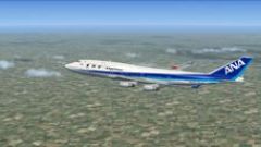 Screenshot 2 — ANA Boeing 747-400 (old colors)