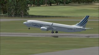 Screenshot 1 — LatCharter Boeing 737-800
