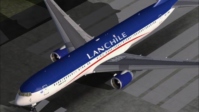 Screenshot 1 — FS2004/2 LanChile B767-300 PW ER