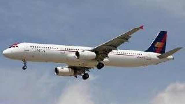 Screenshot 1 — TACA Airbus A321