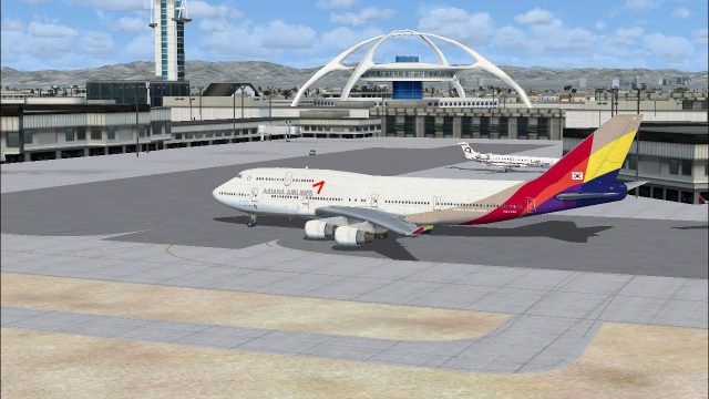 Screenshot 1 — Asiana Boeing 747-400