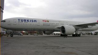 Screenshot 10 — THY Barcelona Boeing 777-300ER